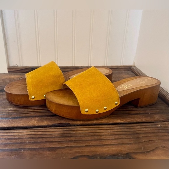 Seychelles Mustard Suede Slide Sandals - Picture 1 of 8